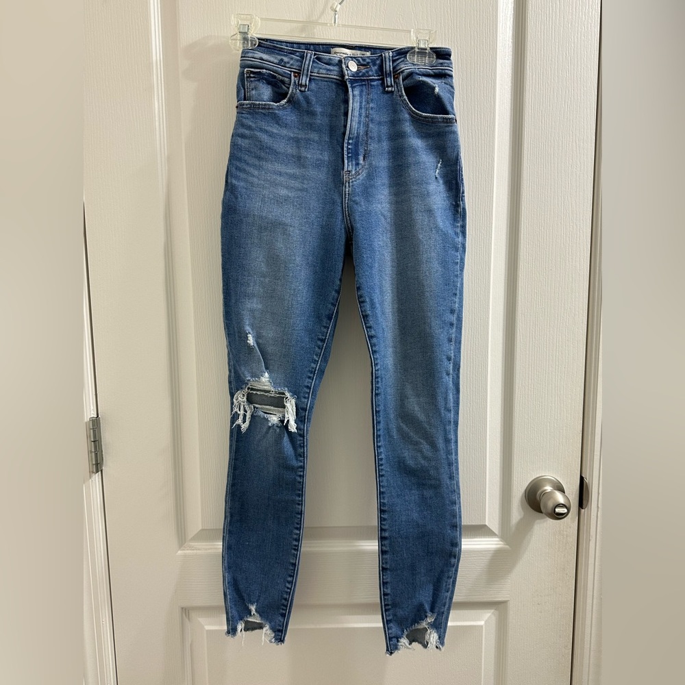 EUC Abercrombie jeans